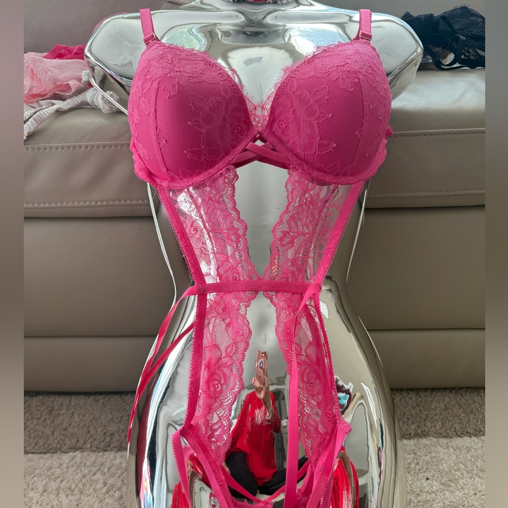 Victoria's Secret Vibrant Pink Lace TEDDY BOTTOMLESS  XXL